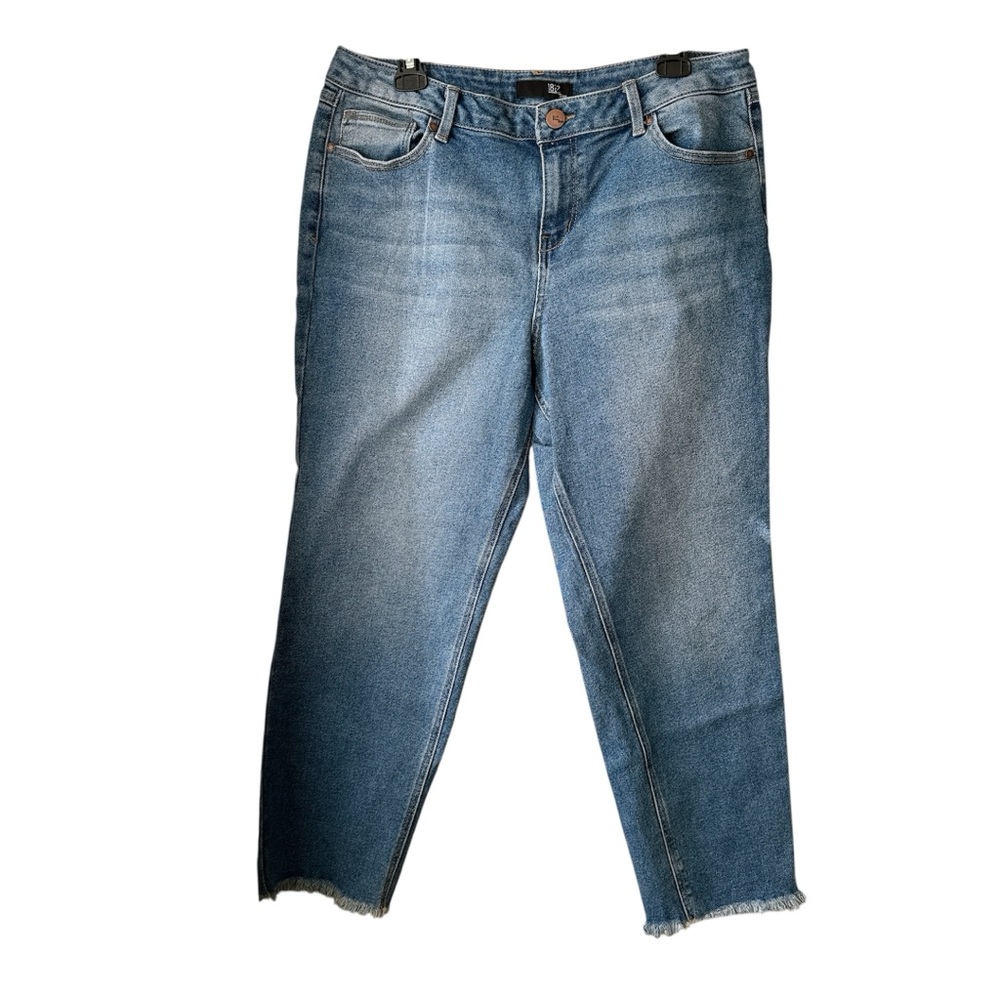 👖 Light Blue Wide Leg Fringed Hem Jeans - Size 14